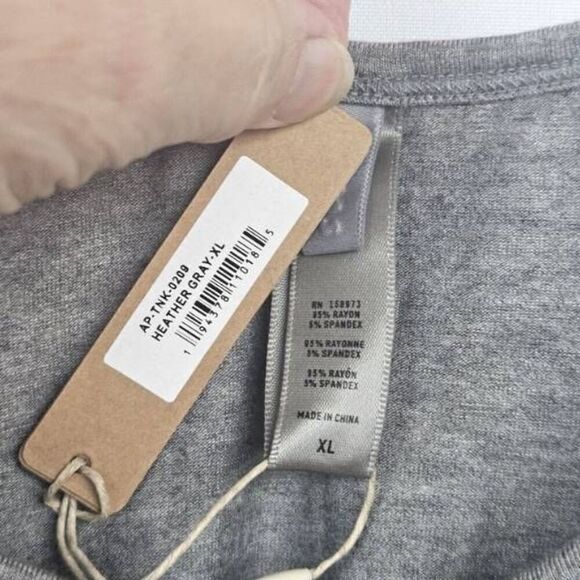 SKIMS CAMI TANK TOP NWT - Picture 4 of 8